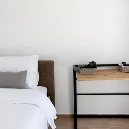 Pagani Blue - Luxury Maisonette B1 *