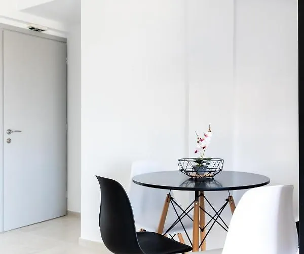 Pagani Blue - Luxury Maisonette B1 *