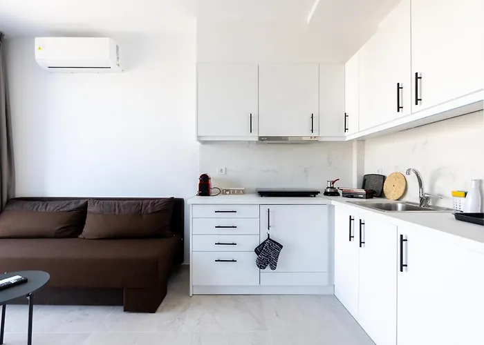 Pagani Blue - Luxury Maisonette B1 شقة كالاماتا